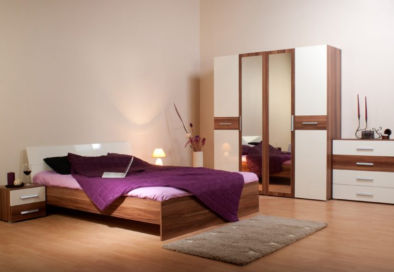 Single Room – South Side